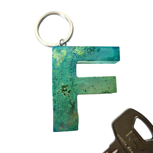 letter f alphabet keyring in green